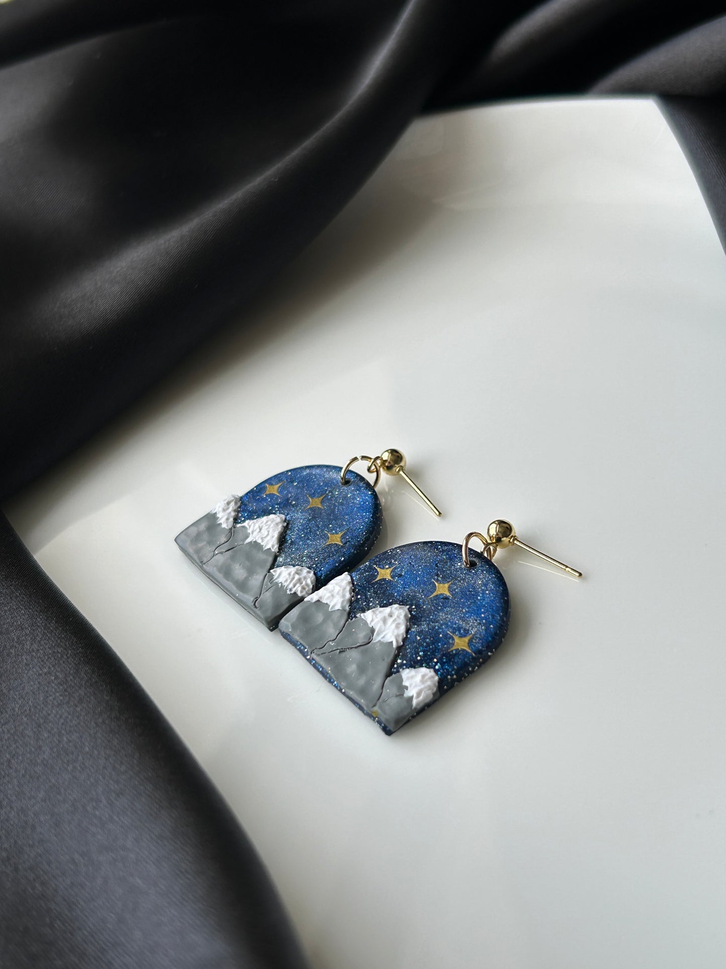 Velaris ACOTAR- Officially Licensed